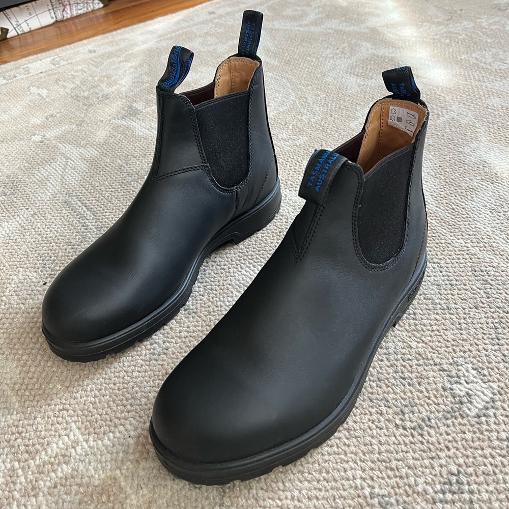 Black Leather Blundstone Insulated Boots